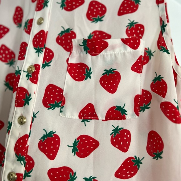 Strawberry Button Up Top 🍓 - Picture 3 of 4